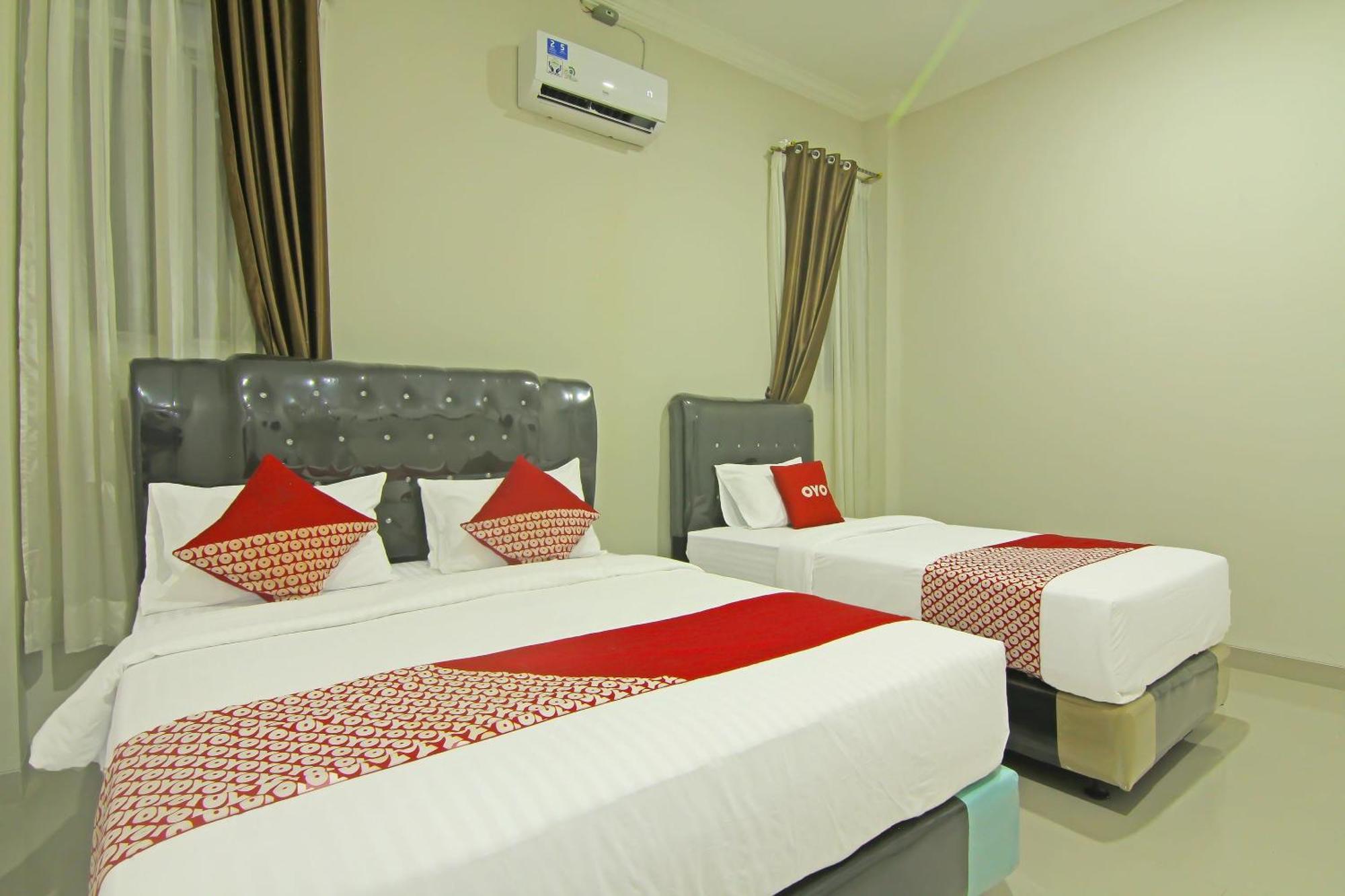 Utama Residence Padang  Exterior photo