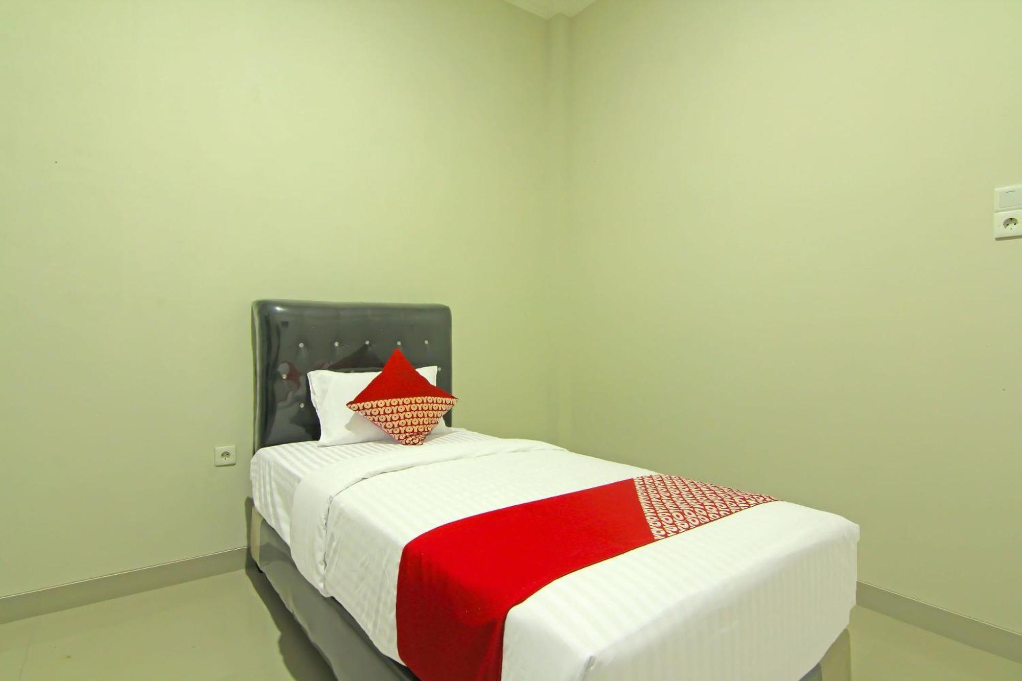 Utama Residence Padang  Exterior photo