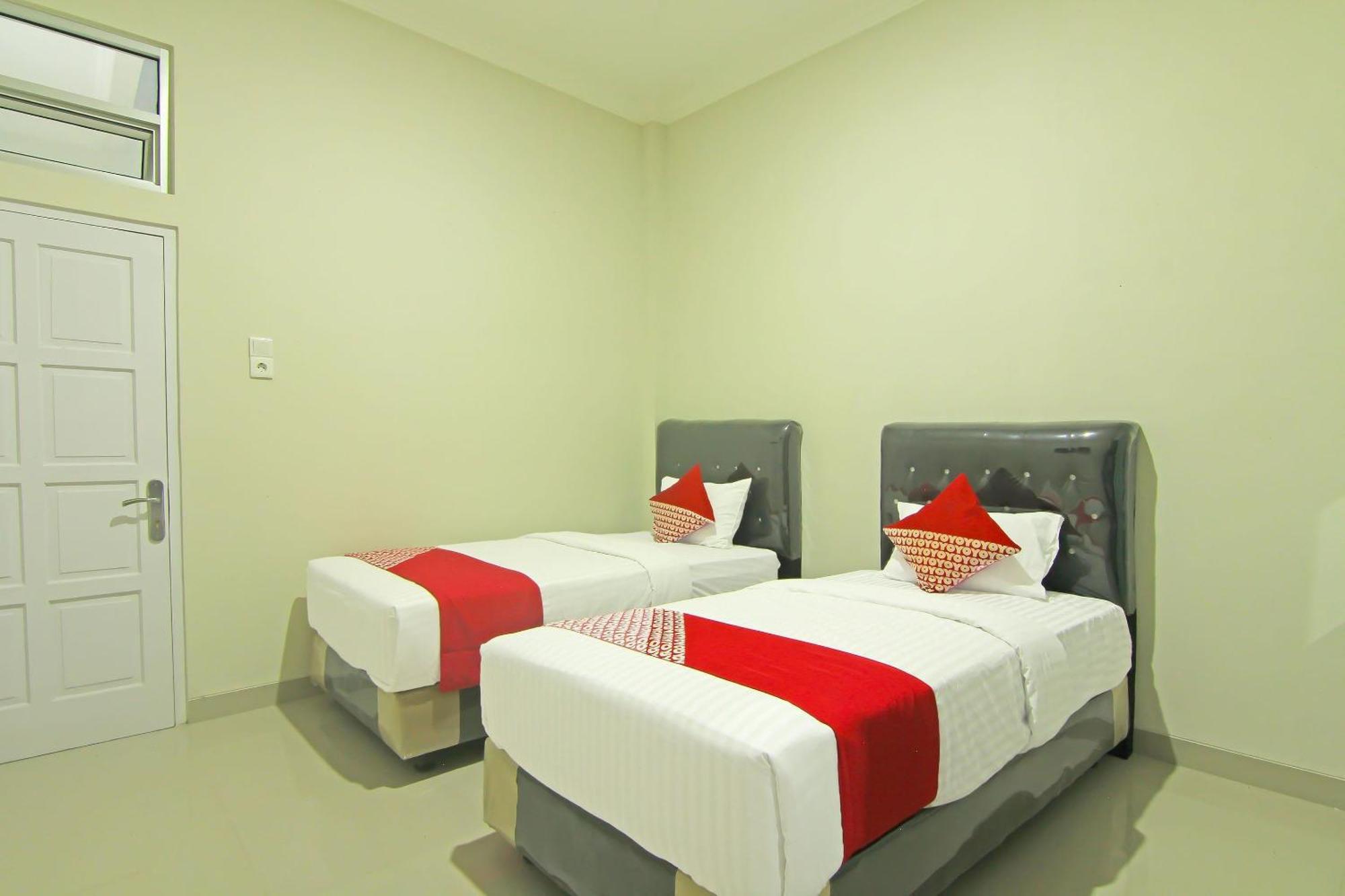 Utama Residence Padang  Exterior photo